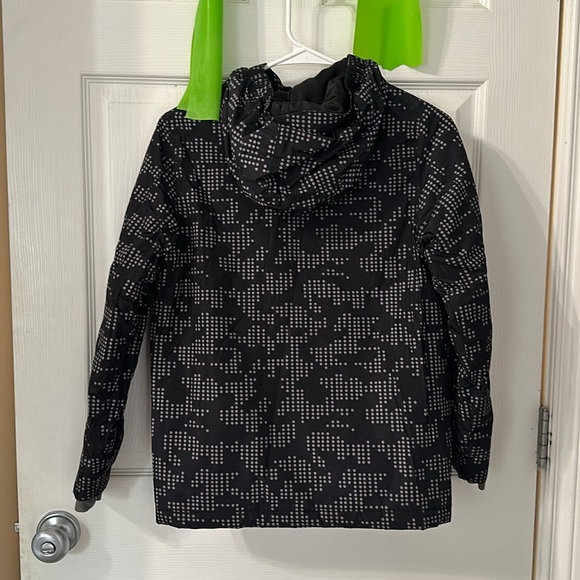 Girls, lands’ End jacket, size M (10-12). Bundle and save or make an offer! - Picture 2 of 3